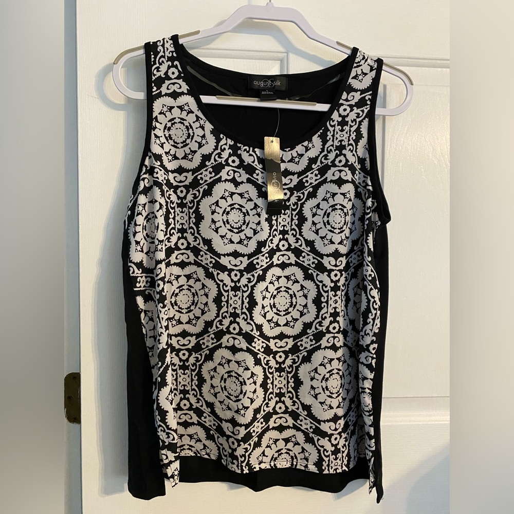 NEW Sleevless Blouse